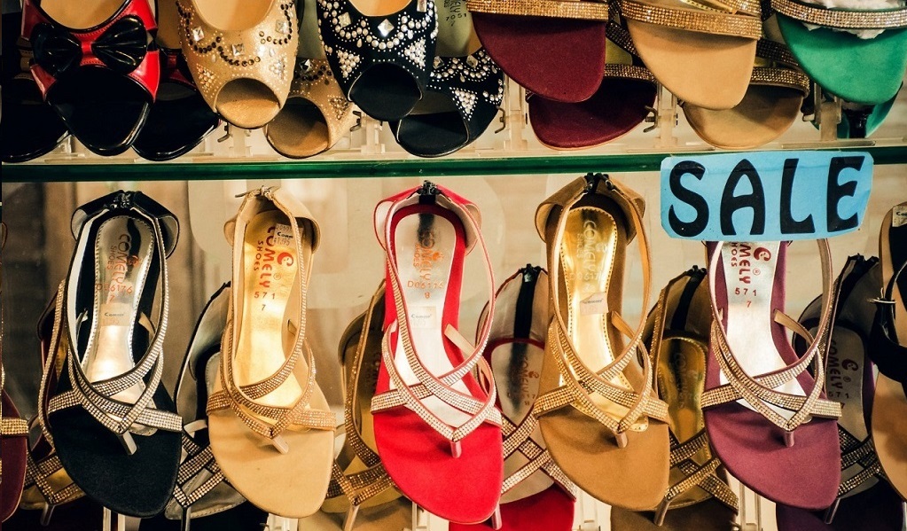 Tips-to-Save-on-Shoes-to-Keep-Your-Pocketbook-and-Your-Feet-Happy